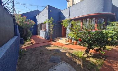 AMPLIA PROPIEDAD COMERCIAL EN BARRIO ITALIA