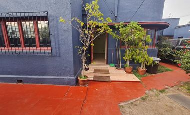 AMPLIA PROPIEDAD COMERCIAL EN BARRIO ITALIA