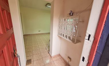 AMPLIA PROPIEDAD COMERCIAL EN BARRIO ITALIA