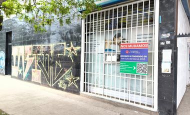 Arriendo Comercial en Esquina Grecia con Molineros