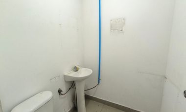 Arriendo Comercial en Esquina Grecia con Molineros