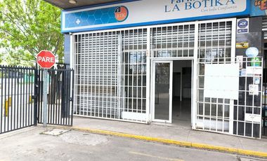 Arriendo Comercial en Esquina Grecia con Molineros