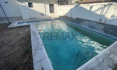Gran Casa Familiar con Piscina en Providencia