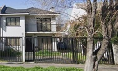 Gran Casa Familiar con Piscina en Providencia