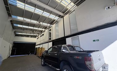 Local Comercial en Arriendo en Frente al metro Ines de Suarez
