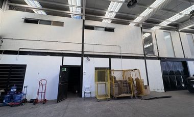 Local Comercial en Arriendo en Frente al metro Ines de Suarez