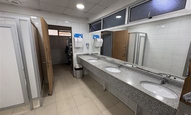 Local Comercial en Arriendo en Frente al metro Ines de Suarez