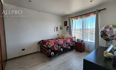 EN VENTA EN PICHILEMU OPORTUNIDAD ÚNICA: CASA + 3 CABAÑAS