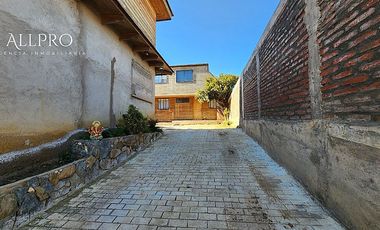 EN VENTA EN PICHILEMU OPORTUNIDAD ÚNICA: CASA + 3 CABAÑAS