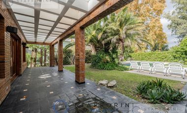 CASA EN 2 LOTES EN COUNTRY CLUB EL CARMEN