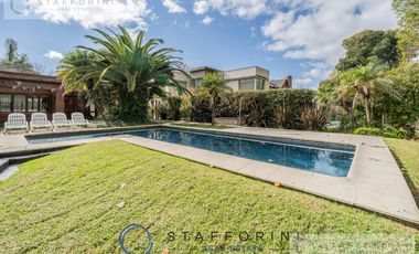 CASA EN 2 LOTES EN COUNTRY CLUB EL CARMEN