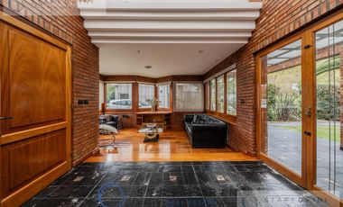 CASA EN 2 LOTES EN COUNTRY CLUB EL CARMEN