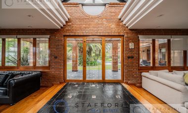CASA EN 2 LOTES EN COUNTRY CLUB EL CARMEN