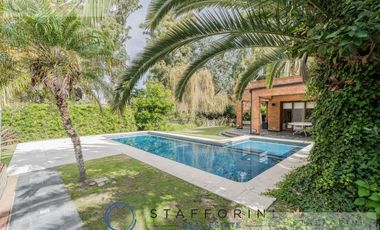 CASA EN 2 LOTES EN COUNTRY CLUB EL CARMEN