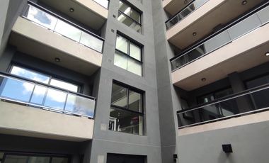 VENTA LOFT DIVISIBLE A ESTRENAR CON PATIO Y AMENITIES EN ZONA CENTRO
