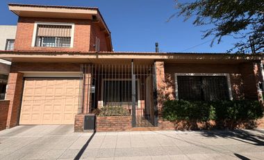 CASA EN VENTA EN BELLA VISTA