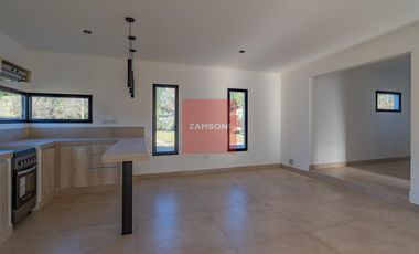 Casa en venta barrio privado Tierra y Mar