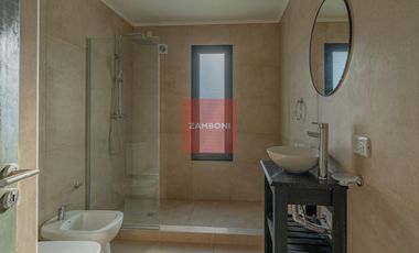 Casa en venta barrio privado Tierra y Mar