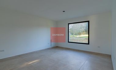 Casa en venta barrio privado Tierra y Mar