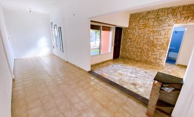Casa en  alquiler en Villa Adelina