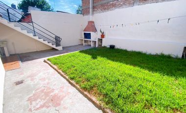 Casa en  alquiler en Villa Adelina