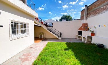 Casa en  alquiler en Villa Adelina