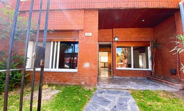 Casa en  alquiler en Villa Adelina