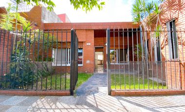 Casa en  alquiler en Villa Adelina