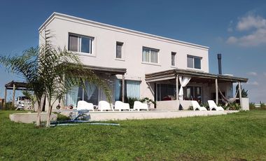 Alquiler Casa en San Sebastian Area 7 Cod.140 a la Laguna Uso Interno