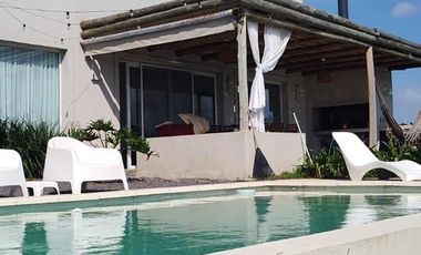 Alquiler Casa en San Sebastian Area 7 Cod.140 a la Laguna Uso Interno