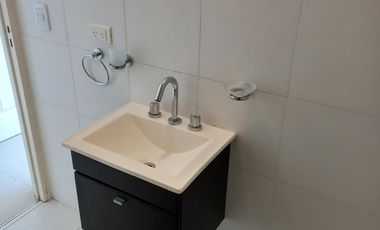 Departamento en cercania al Hospital Thompson, muy bueno con acceso a varias lineas de colectivos