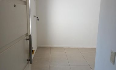 Departamento en cercania al Hospital Thompson, muy bueno con acceso a varias lineas de colectivos