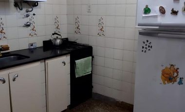 Excelente PH 3 ambientes con gran terraza propia.- Martinez