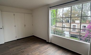 LOMAS DE SANTA FE, CASA CON SEGURIDAD