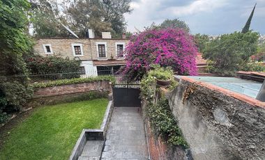 LOMAS DE SANTA FE, CASA CON SEGURIDAD