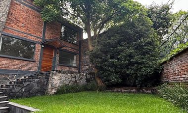 LOMAS DE SANTA FE, CASA CON SEGURIDAD