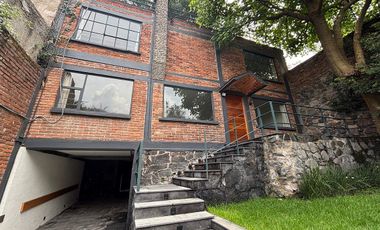 LOMAS DE SANTA FE, CASA CON SEGURIDAD