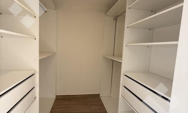 VENTA Semipiso 3 Dormitorios   2 Coch, B° Jardines del Rey - Neuquen