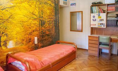 Hermoso chalet de 7 ambientes en venta, en Olivos.