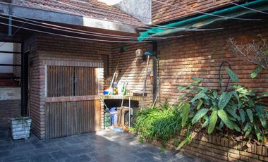Hermoso chalet de 7 ambientes en venta, en Olivos.