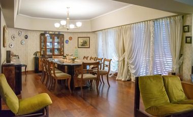 Hermoso chalet de 7 ambientes en venta, en Olivos.