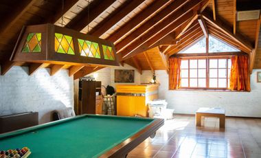 Hermoso chalet de 7 ambientes en venta, en Olivos.
