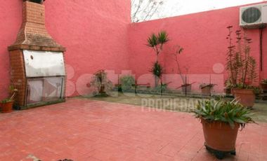 PH Interno con ärea verde en Banfield Este