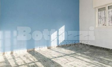 PH Interno con ärea verde en Banfield Este