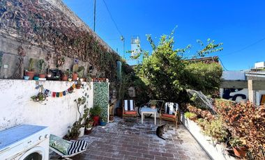 Venta Departamento tipo casa en Banfield Oeste