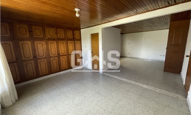 SE VENDE CASA ESQUINERA EN BARRIO LAURELES CARTAGO