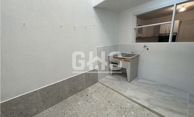 SE VENDE CASA ESQUINERA EN BARRIO LAURELES CARTAGO