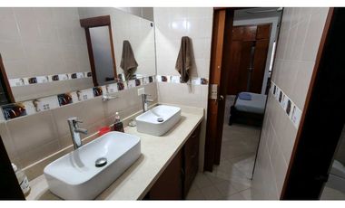 CASA EN CONJUNTO CERRADO EN  BELLO HORIZONTE 005 R