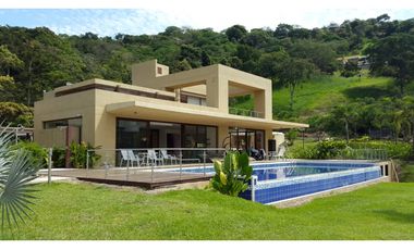 VENDO CASA CAMPESTRE DE RECREO EN VILLETA