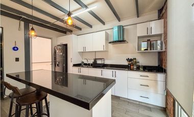 CASA TIPO LOFT en RENTA ESTILO INDUSTRIAL  Zona. Lomas de Cortes